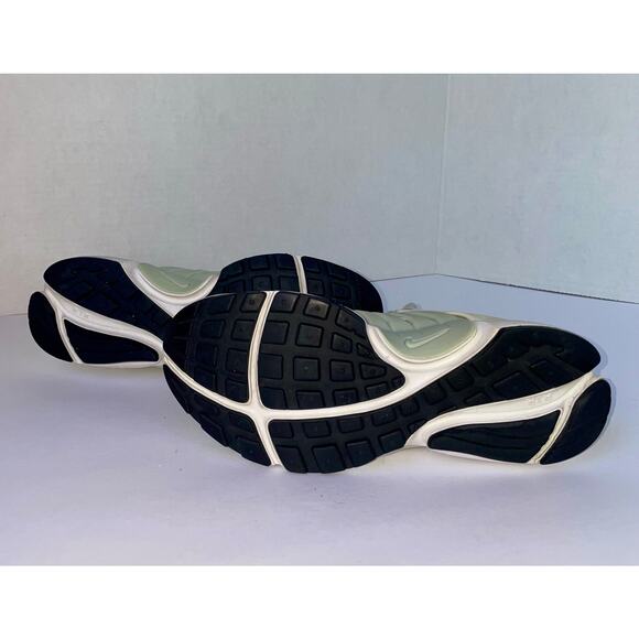 Nike Air Presto Women’s Running Shoes Size 8 Light Silver Gray 878068-017 - Picture 5 of 8